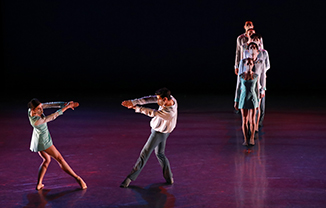 Ballet Arizona dancer in Nayon Iovino's Abrazo. Photo by Tzu-Chia Huang.