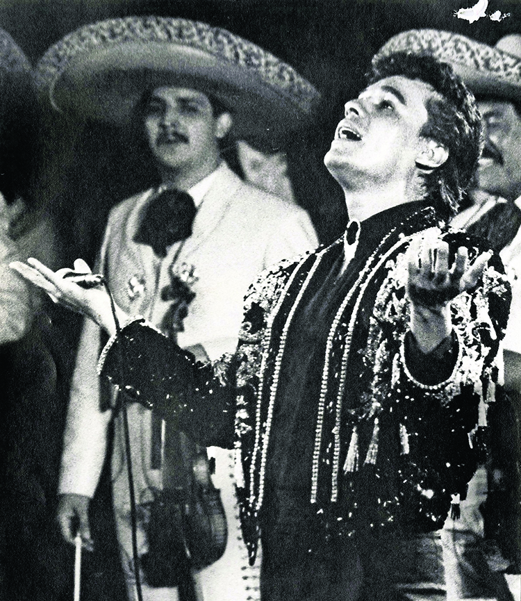 uan Gabriel performing at Palacio de Bellas Artes in Mexico City in 1991.
